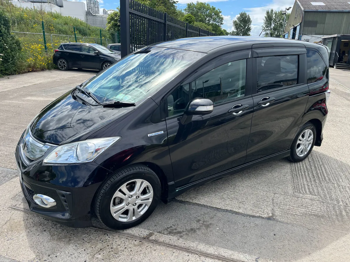 Honda Freed 2011, 1.5 HYBRID AUTO 6 SEATER - Image 4