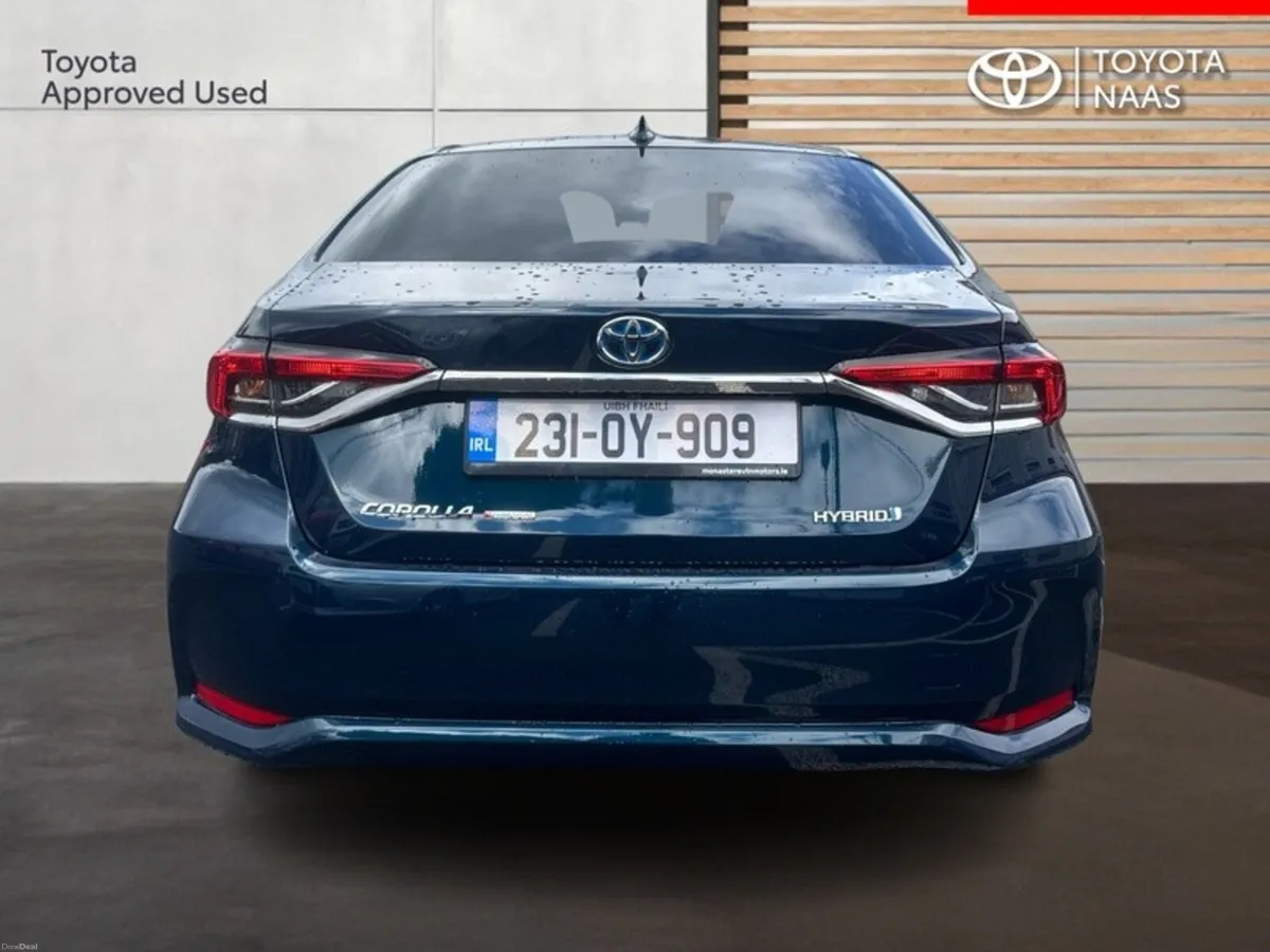 Toyota Corolla COROLLA LUNA SPORT SALOON - Image 4