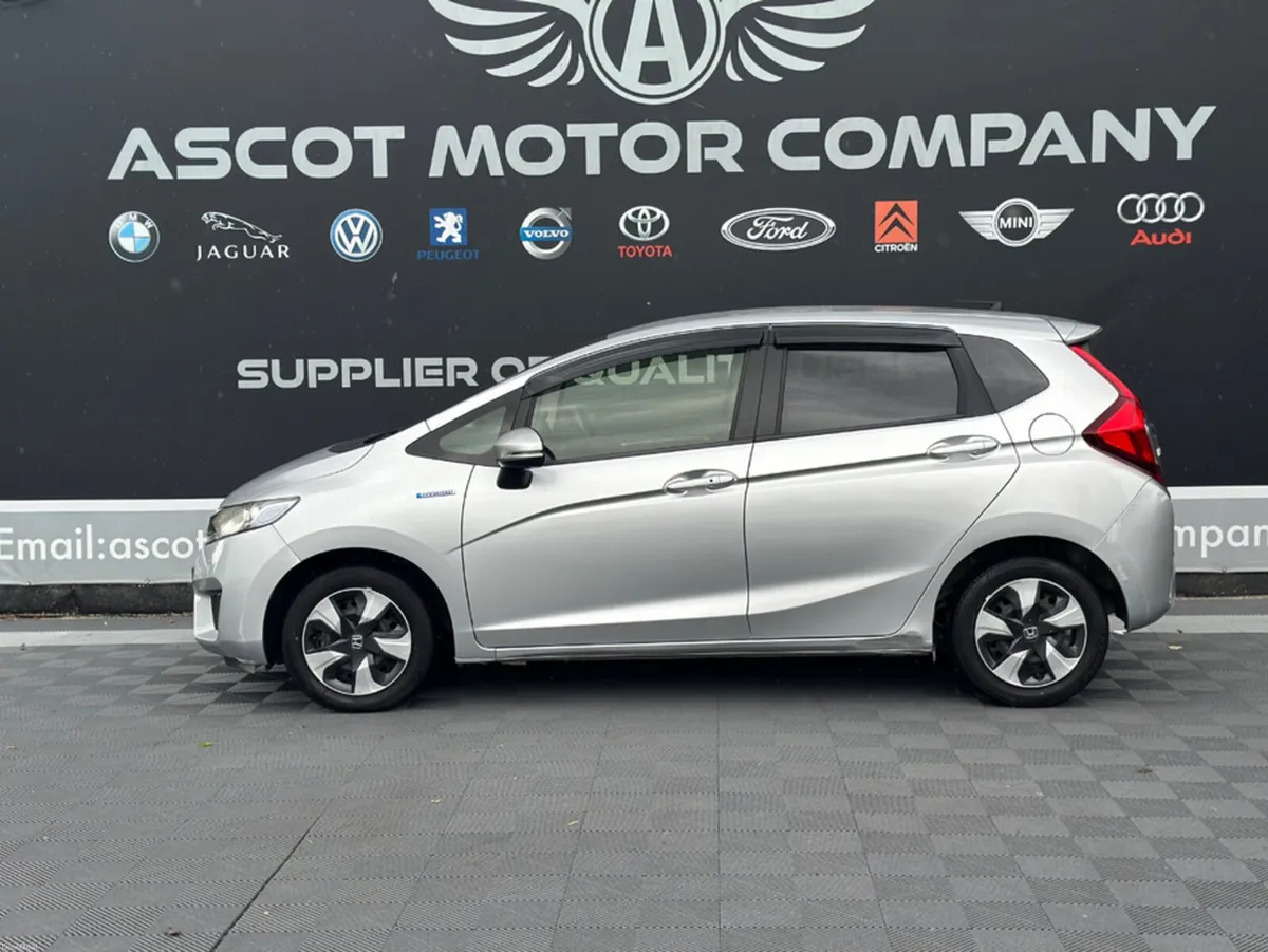 Honda Fit Petrol Hyrbid - Image 4