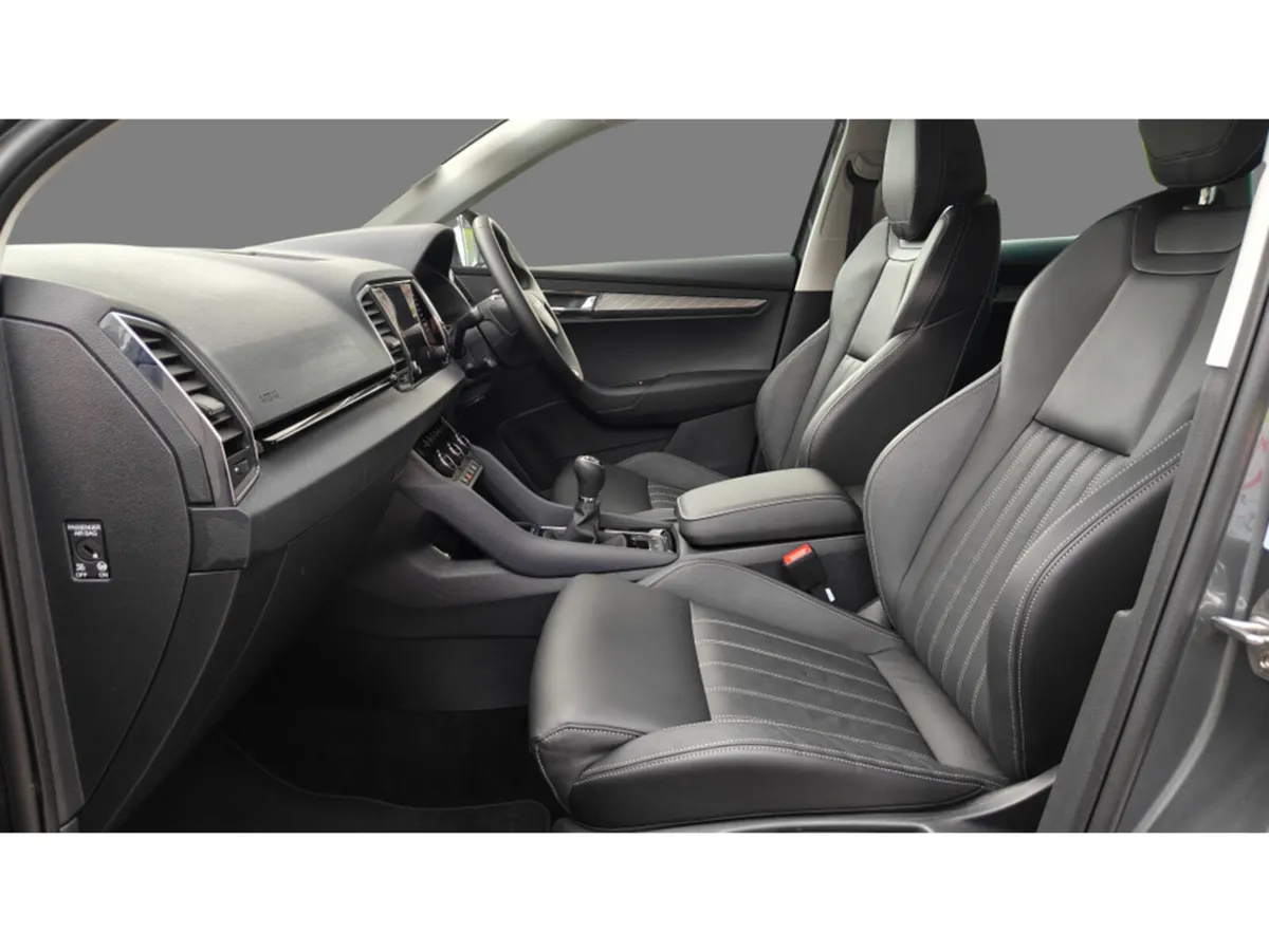 Skoda Karoq SELECTION PLUS+ 1.0 TSI 115HP- AS NEW- - Image 6