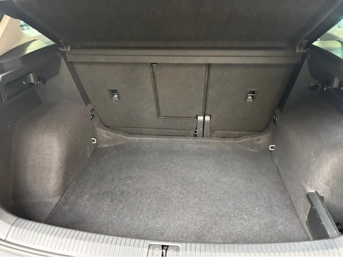 Volkswagen Tiguan LIFE 2.0 TDI MANUAL 6SPEED FWD 1 - Image 3
