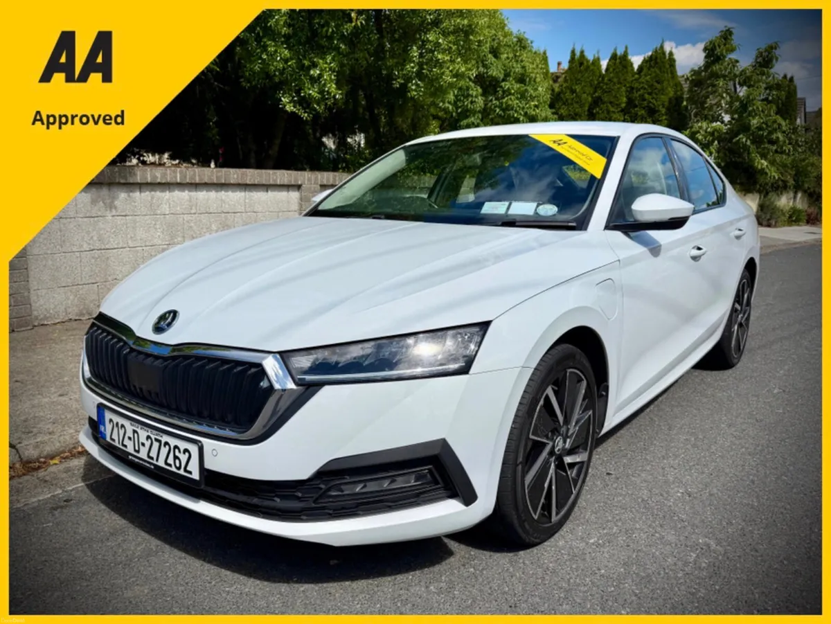 Skoda Octavia 1.4 TSi Petrol Plug In Hybrid Auto - Image 1