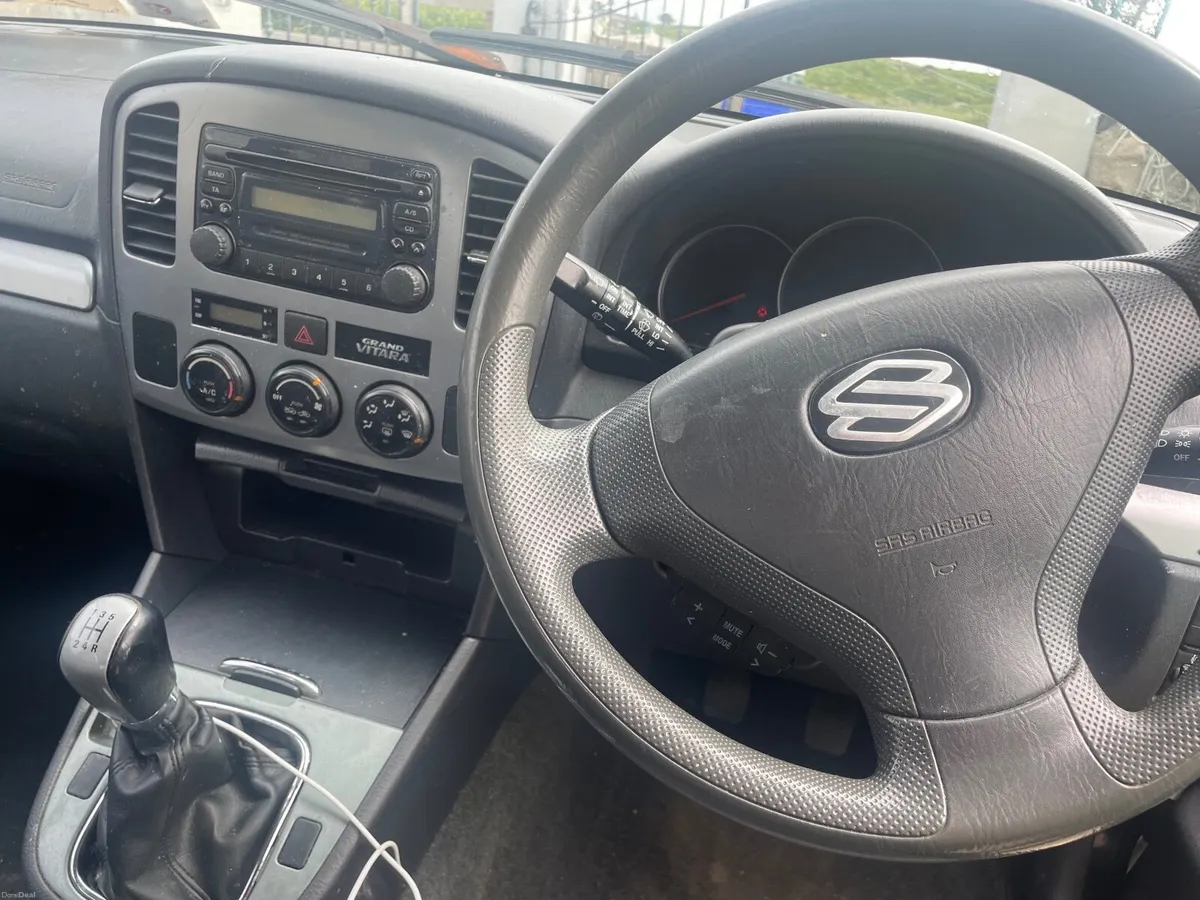Suzuki Grand Vitara 2005 - Image 4