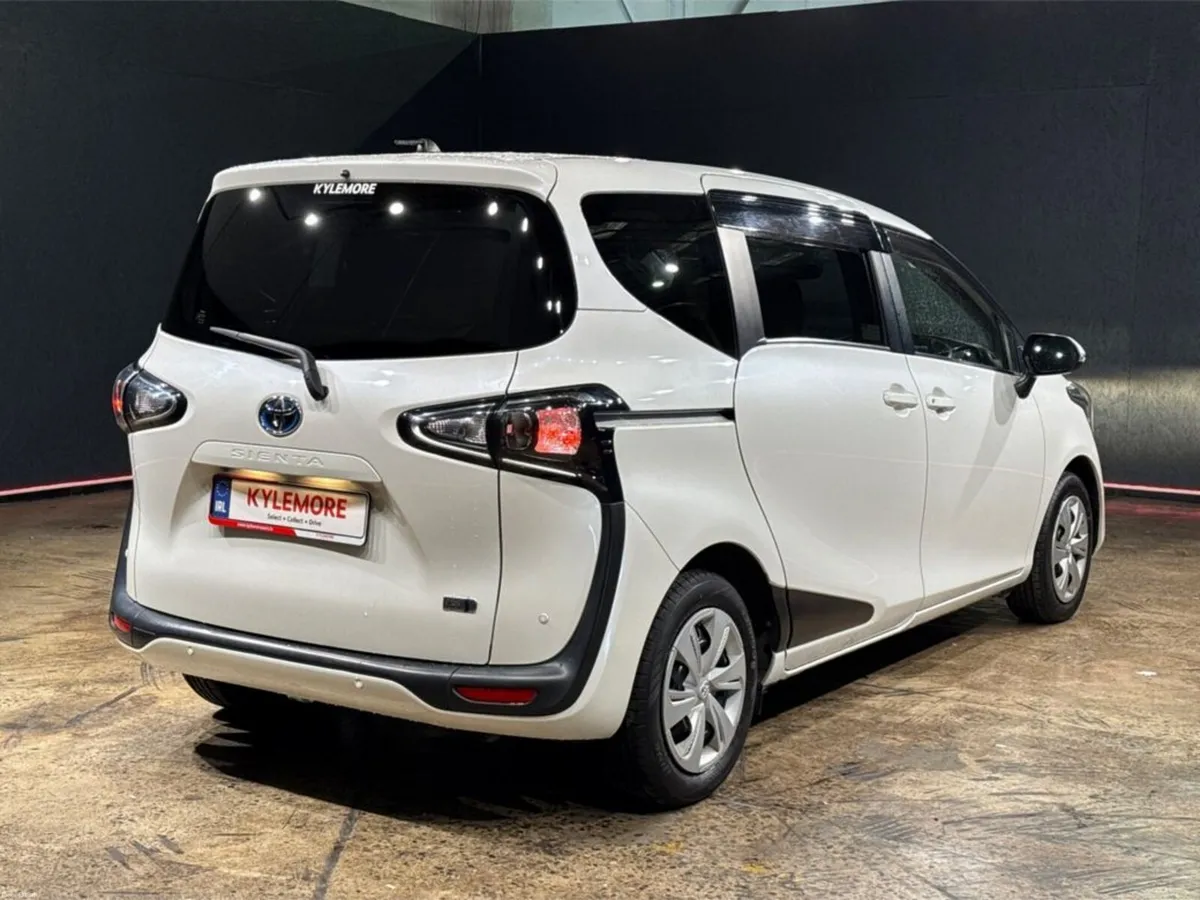 Toyota Sienta 1.5 HYBRID 7 SEATER - PUSH BUTTON ST - Image 4