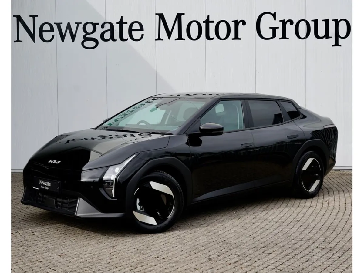 Kia EV4 Fastback Earth 2 - Image 1
