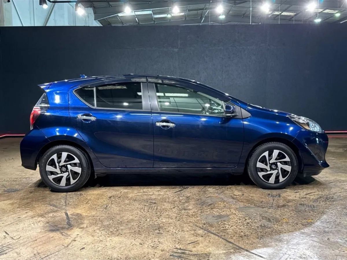 Toyota Aqua 1.5 HYBRID AUTOMATIC - S STYLE BLACK - - Image 3