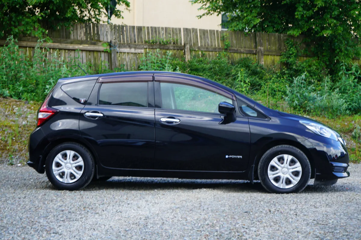 2017 Nissan Note E-Power - Image 2