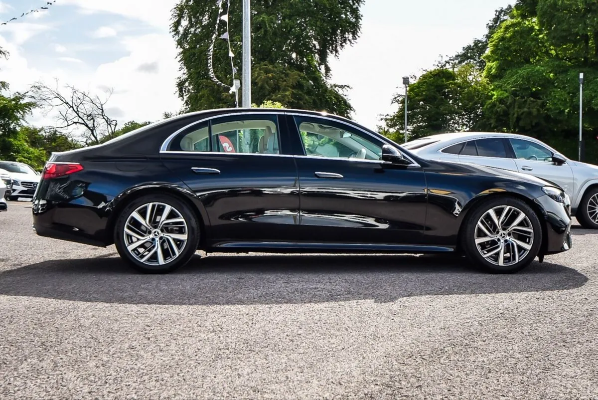 Mercedes-Benz E-Class E220d Avantgarde Plus Auto - Image 3