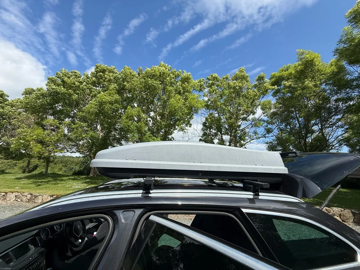 Car - Image 2