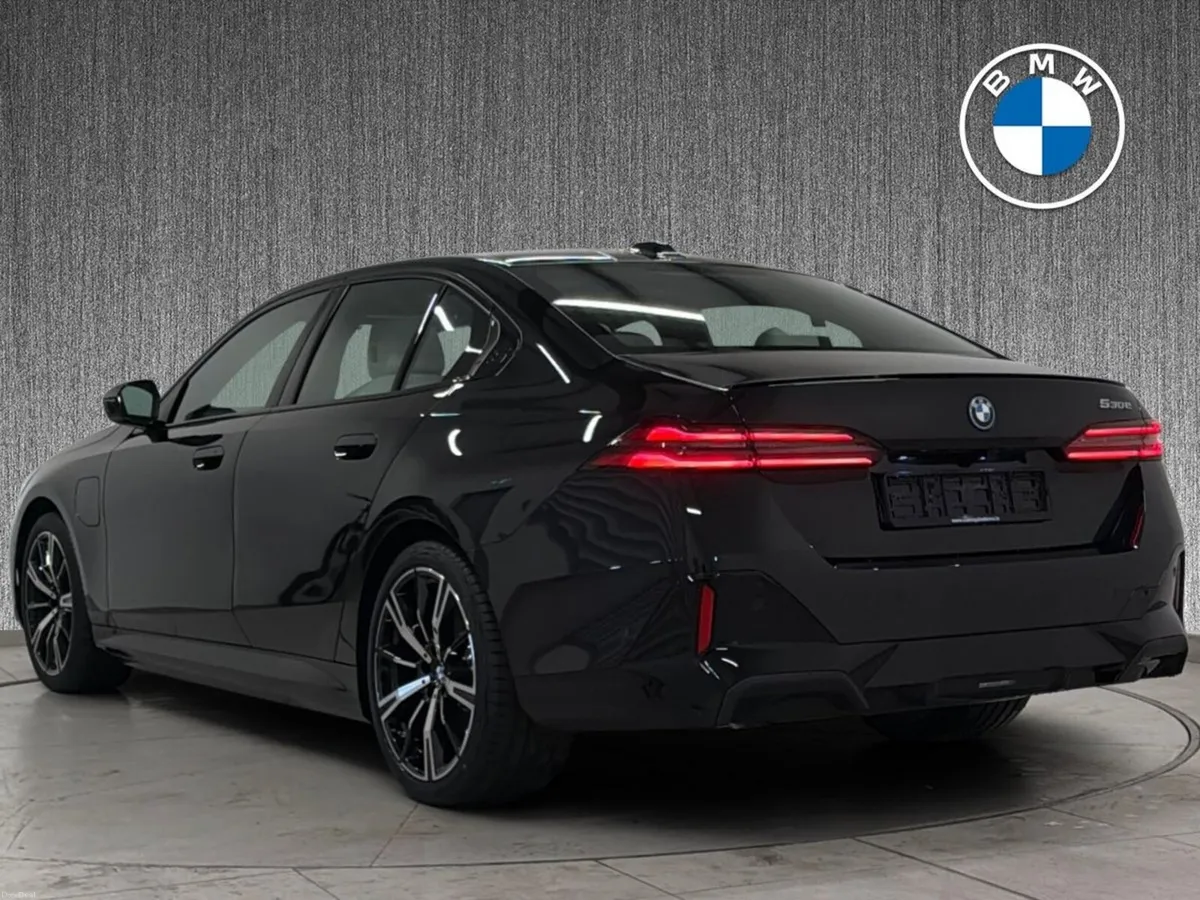 BMW 5-Series 530e M Sport Pro IMMEDIATE DELIVERY - Image 3