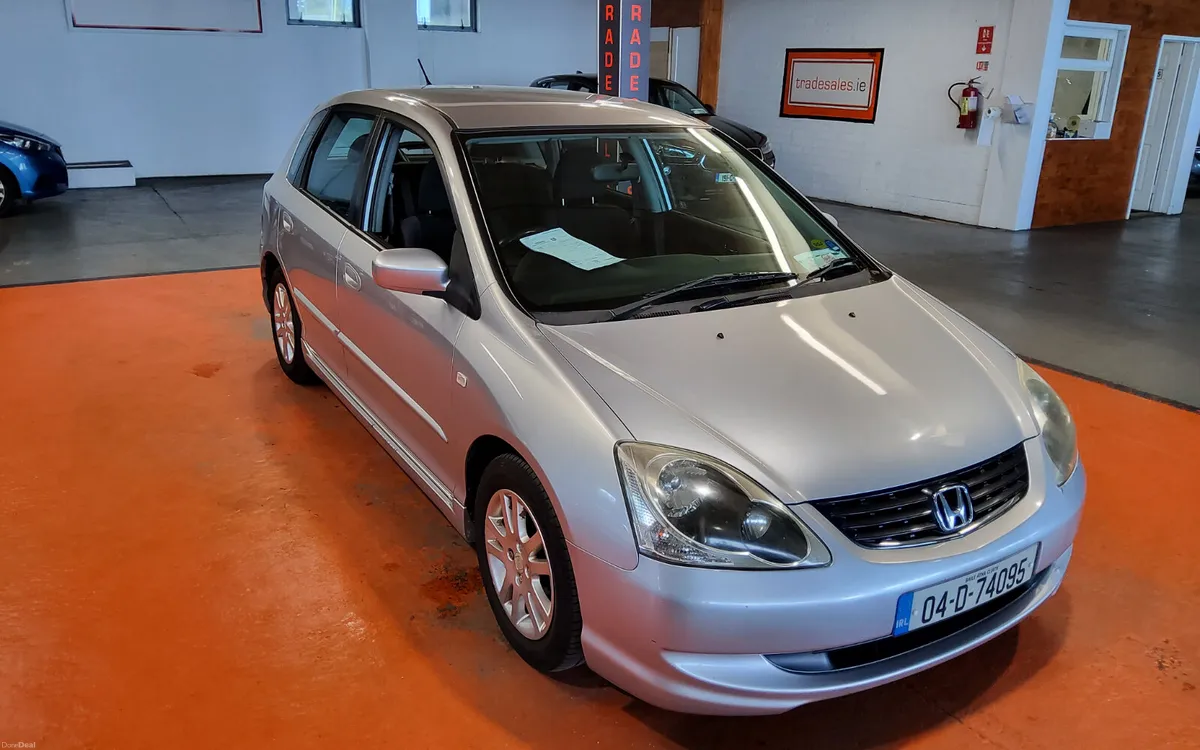 Honda Civic 2004 - Image 1