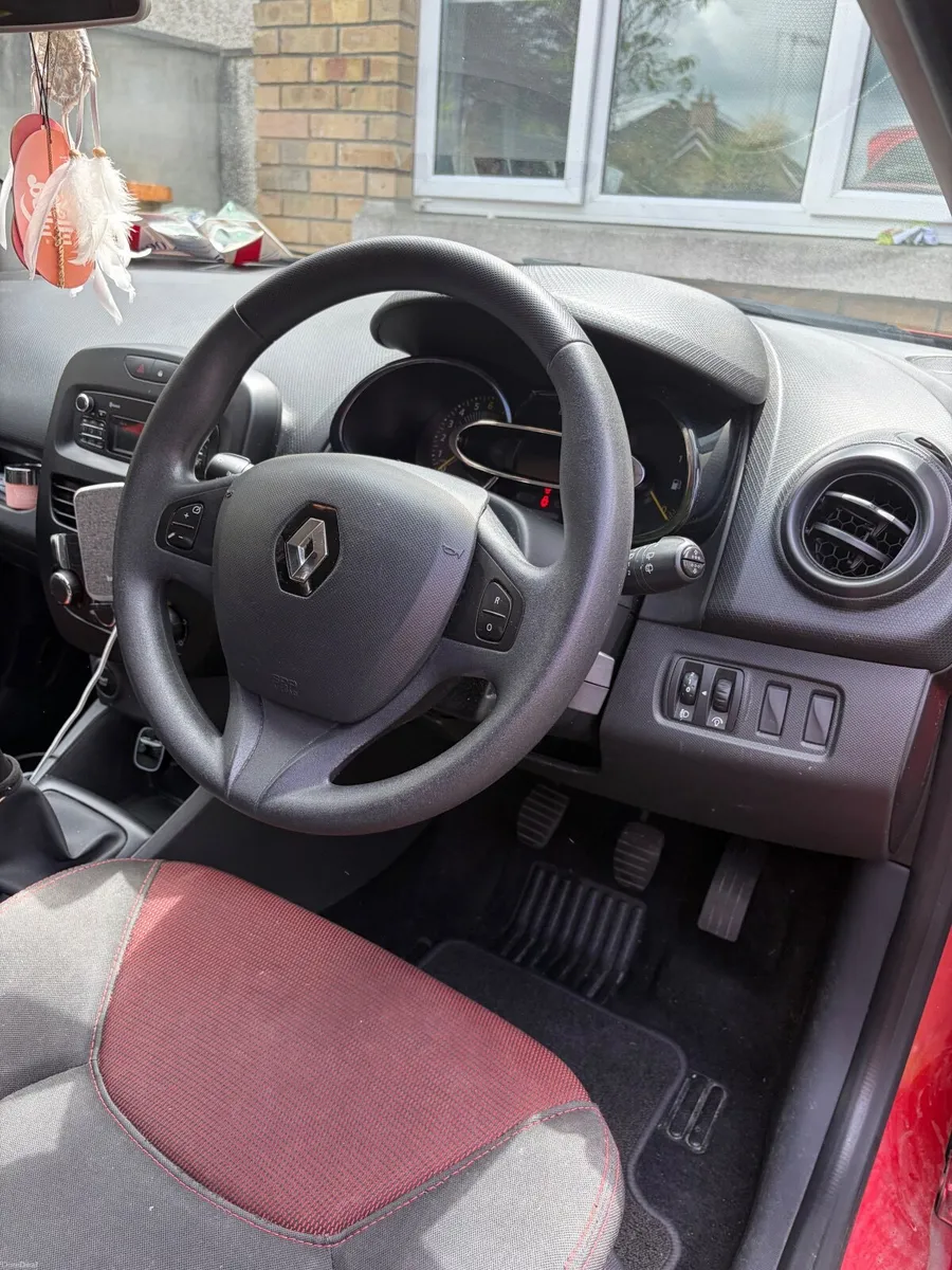 Renault Clio 132 *Low mileage* - Image 4
