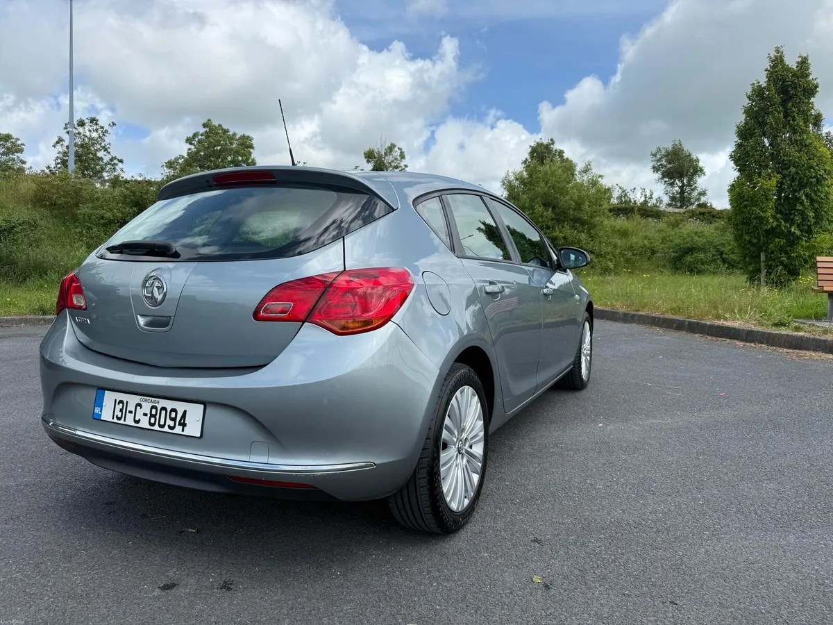 2013 Opel Astra - Image 3