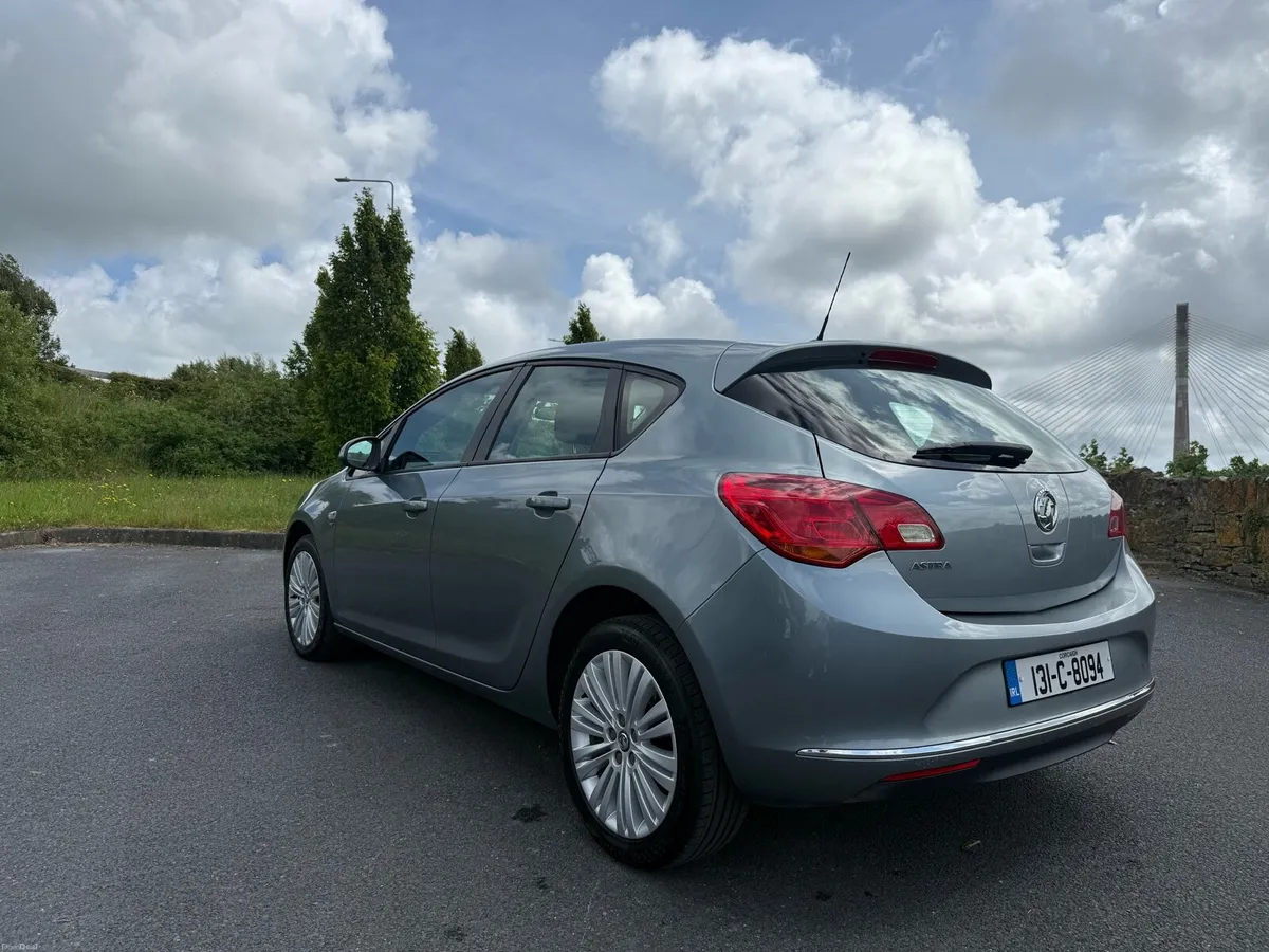 2013 Opel Astra - Image 4
