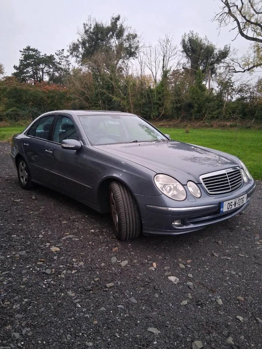 Mercedes e220 - Image 2