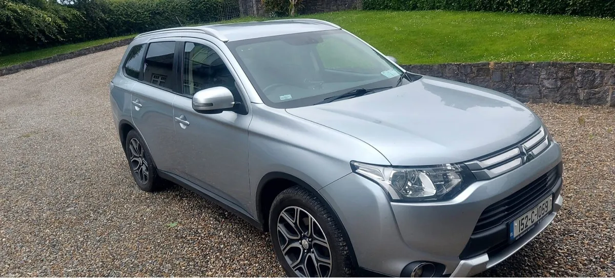 Mitsubishi Outlander - Image 1