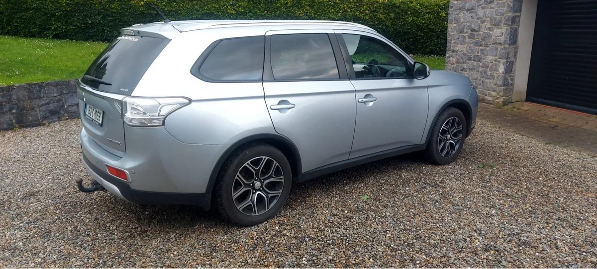 Mitsubishi Outlander - Image 3
