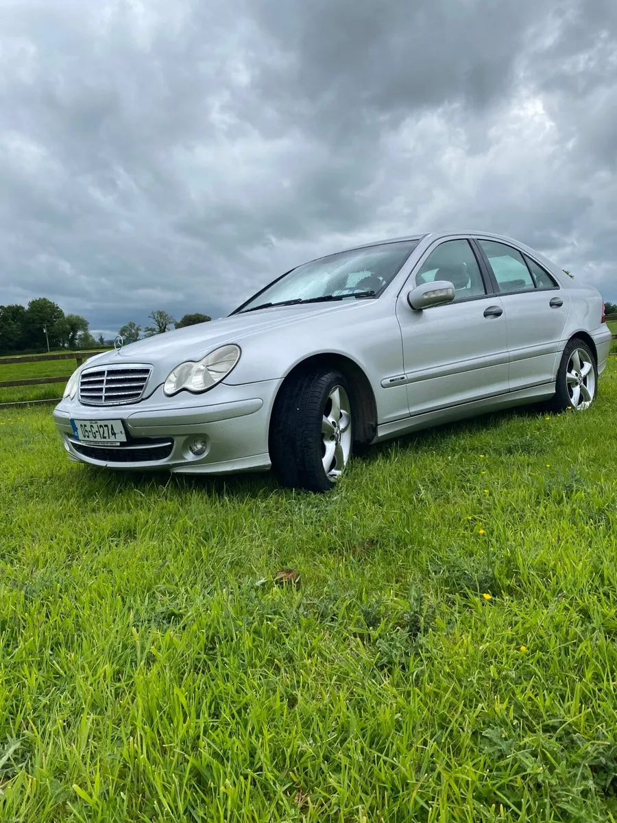 Mercedes-Benz C-Class 2005 - Image 1
