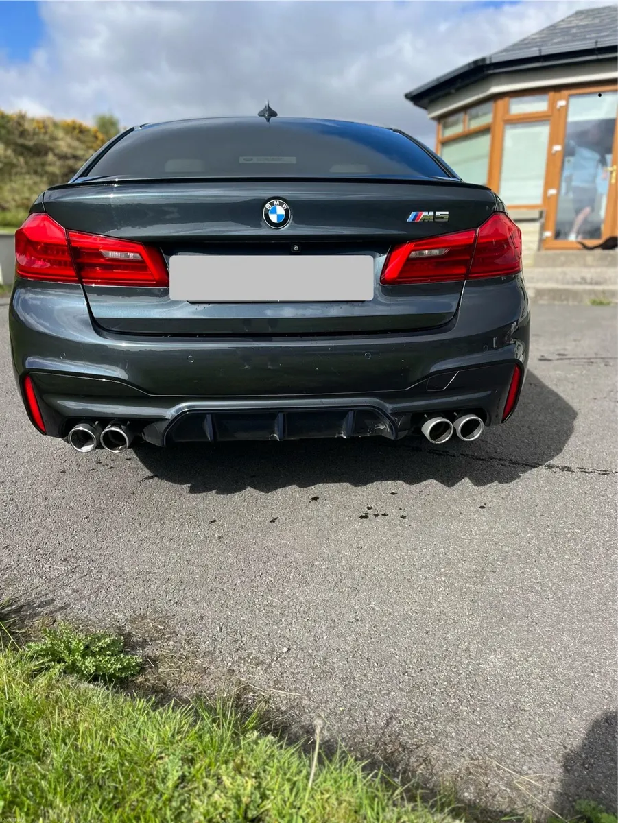 2018 BMW M5 - Image 2