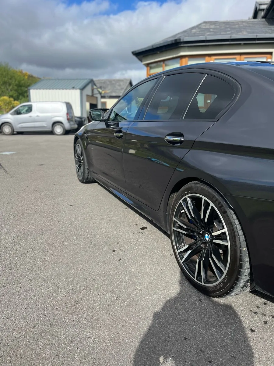 2018 BMW M5 - Image 4
