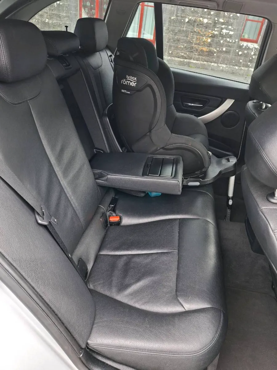Automatic Bmw 320d f31 estate - Image 5