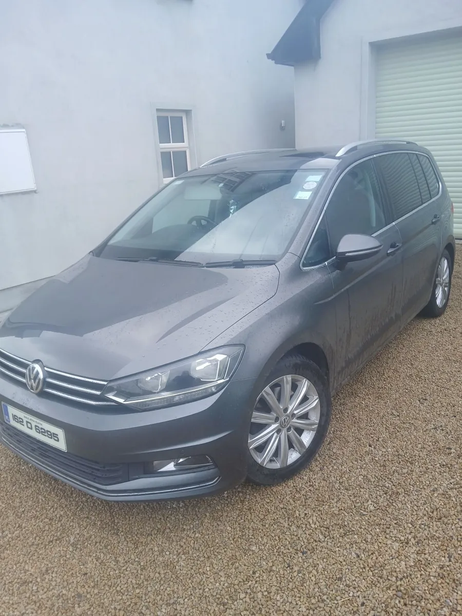 Volkswagen Touran 2016 - Image 1