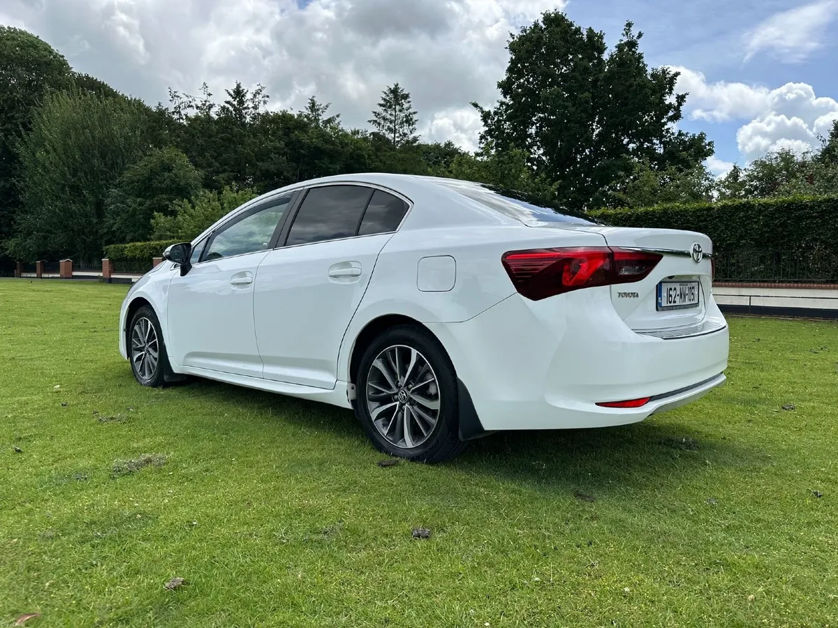 162 Toyota Avensis 2.0L Diesel - Image 2