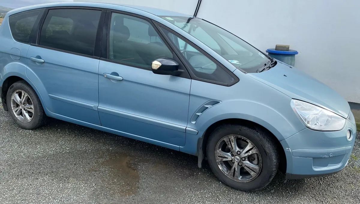 Ford S-Max 2010 - Image 2