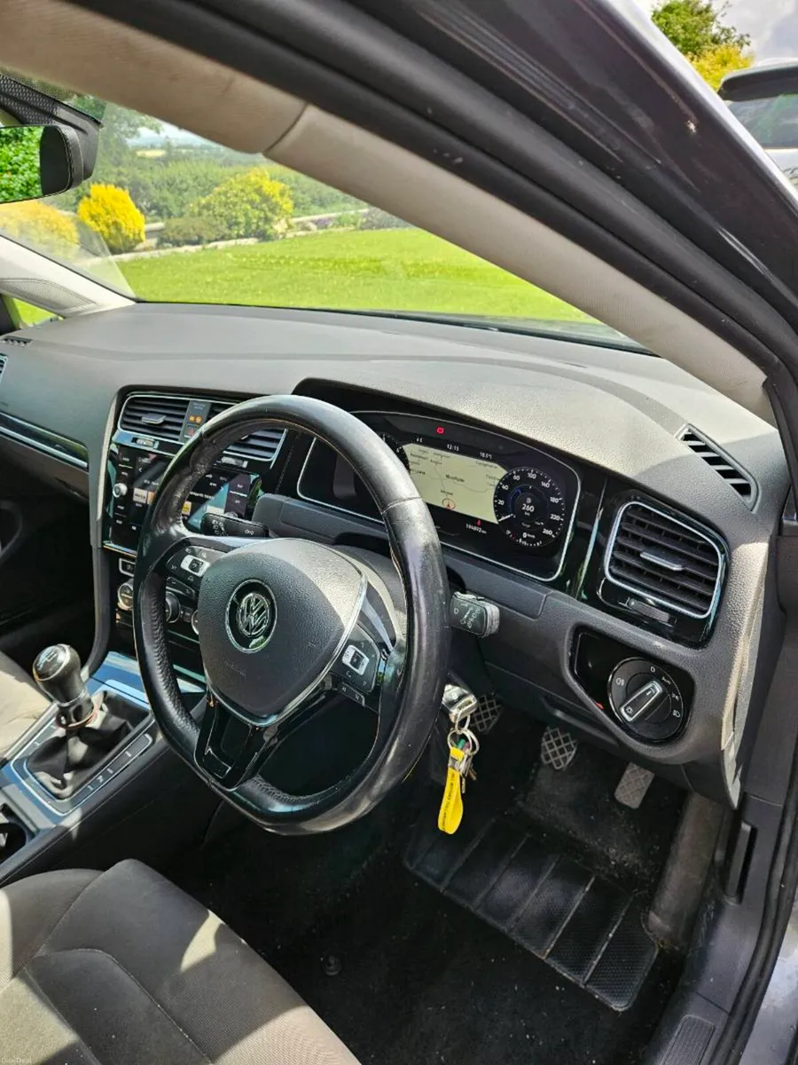 Volkswagen Golf R-Line 1.6 TDI - Image 2