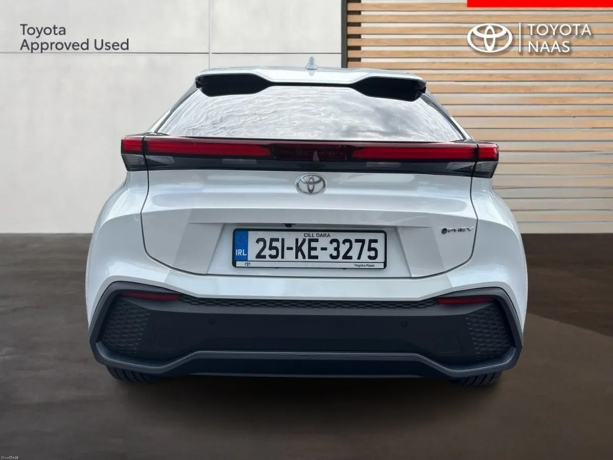 Toyota C-HR C-HR PHEV SPORT - Image 4