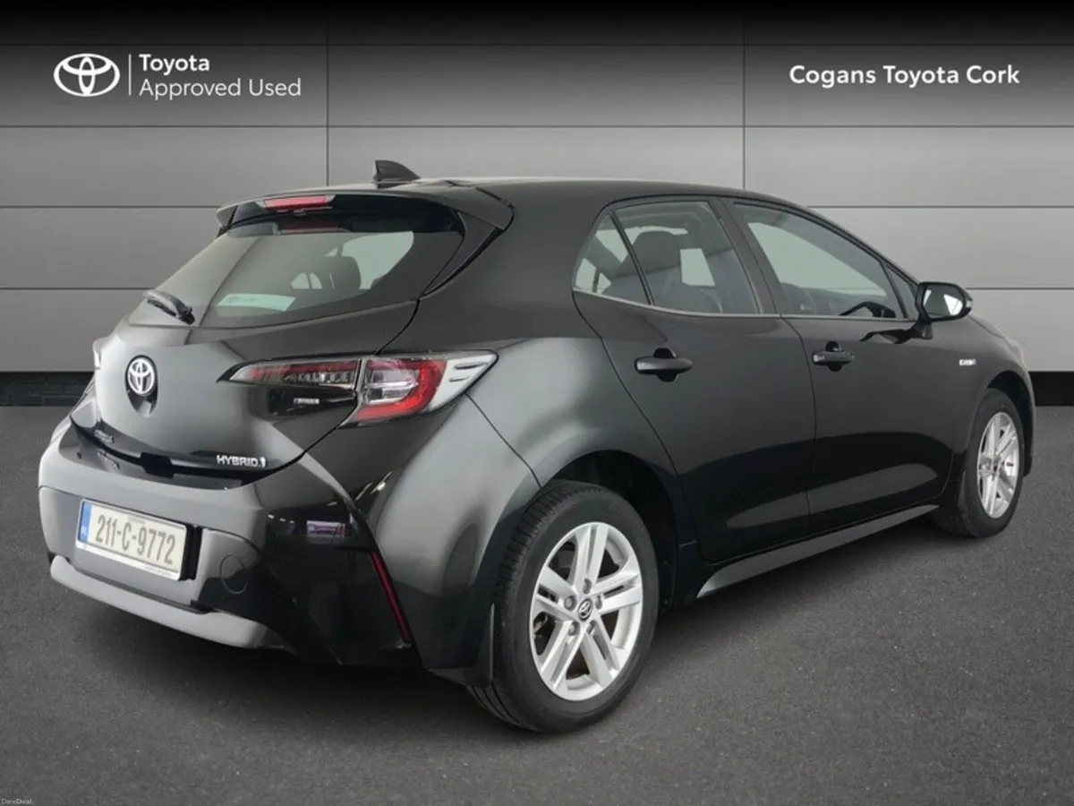Toyota Corolla HYBRID LUNA H/B 4DR AUTO - Image 2