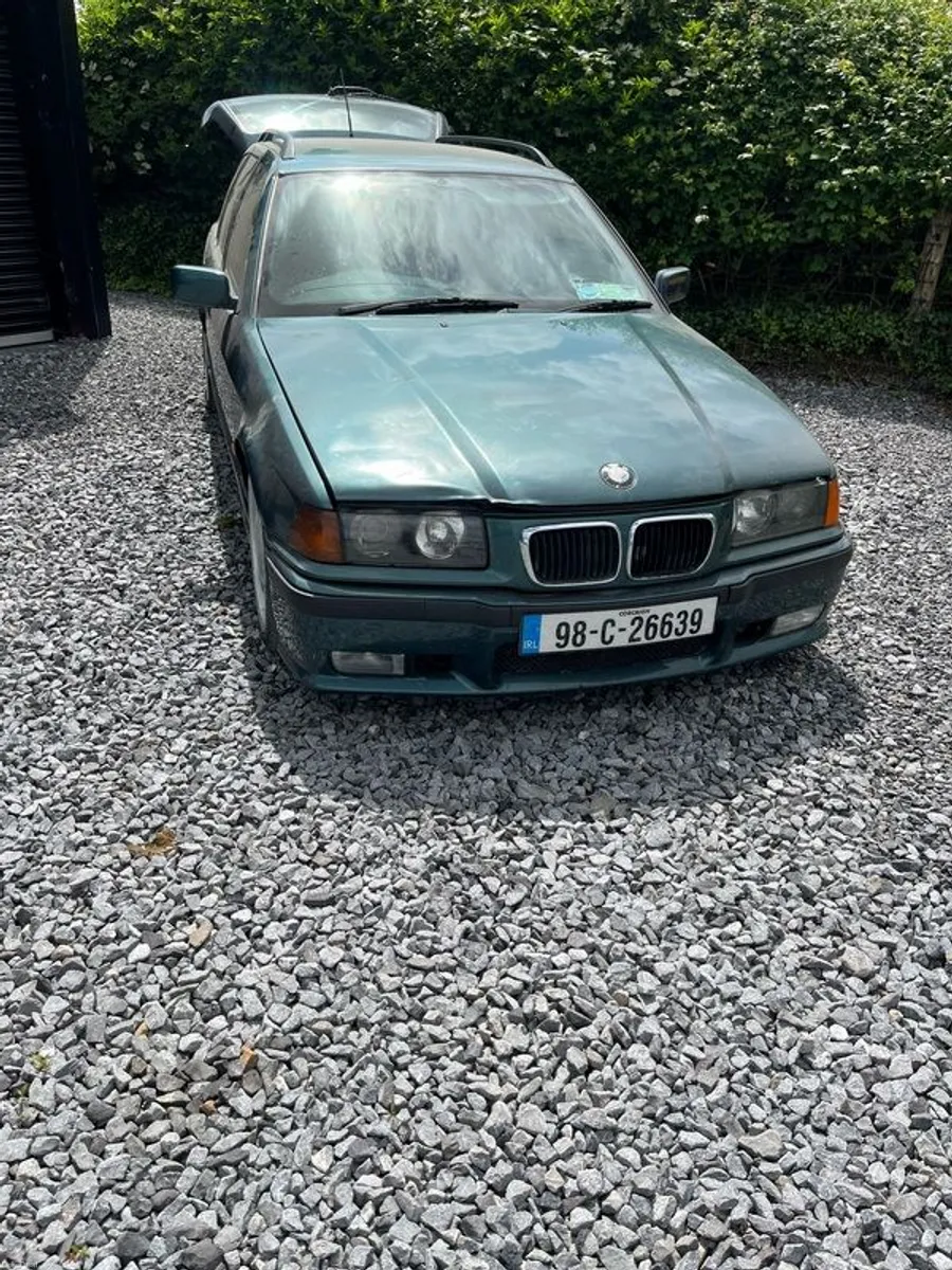 1998 Bmw 323 - Image 2