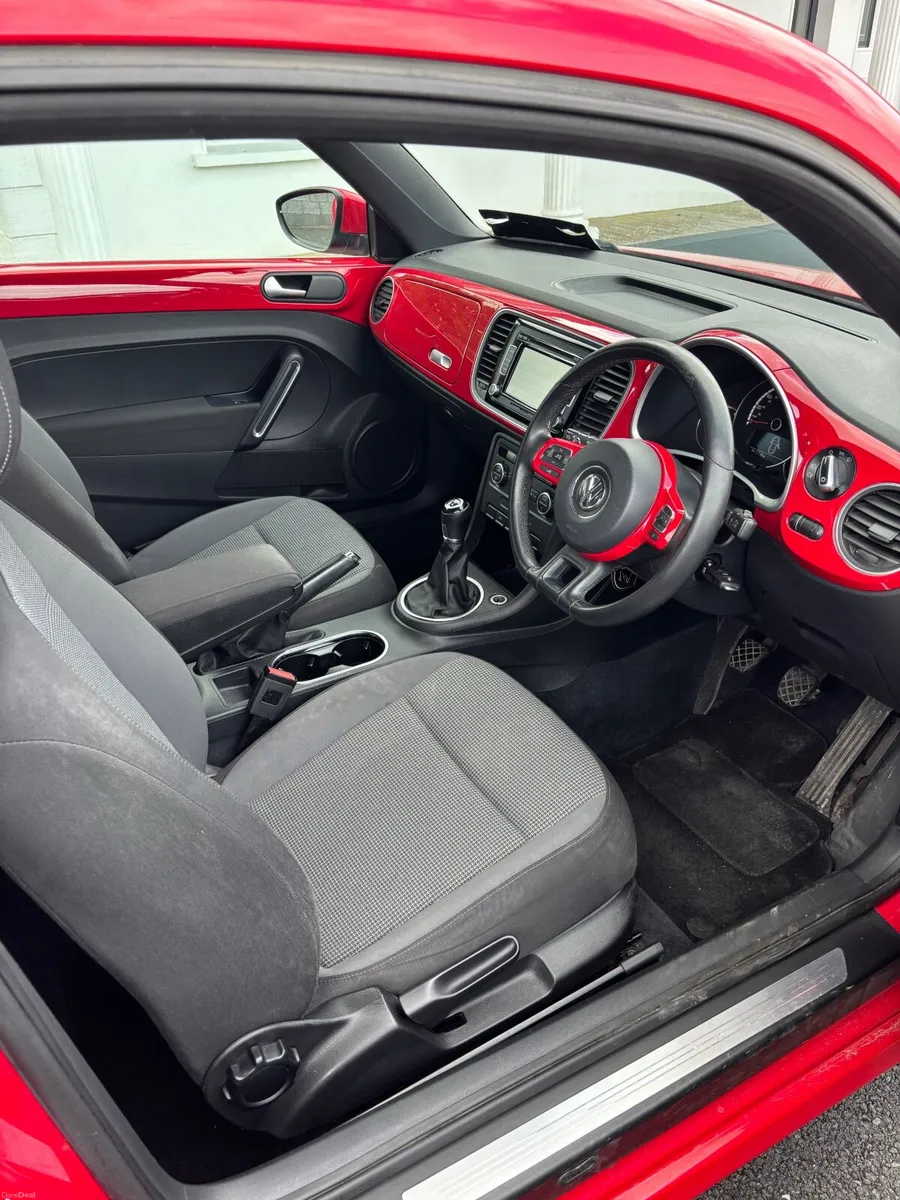 Volkswagen Beetle 2013 - Image 4