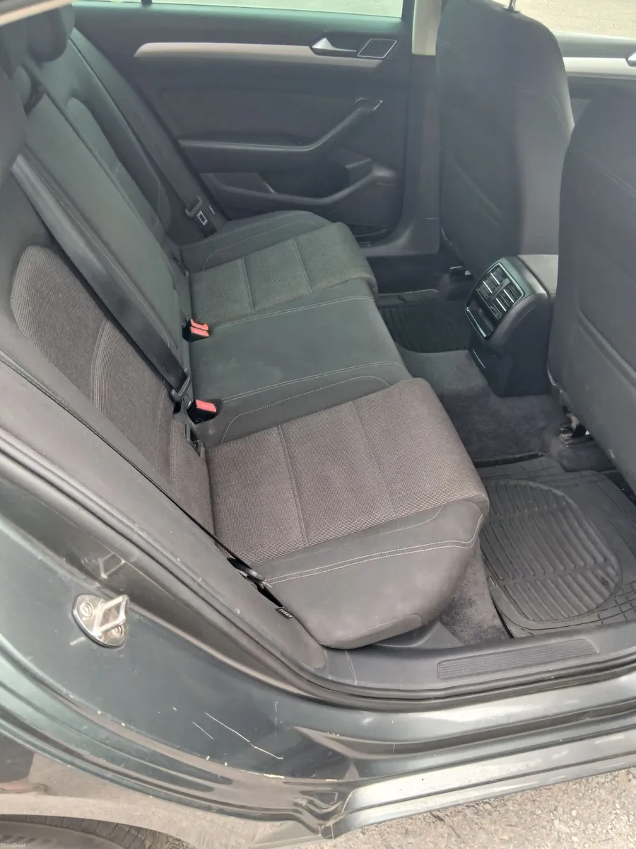Volkswagen Passat 2015 - Image 1