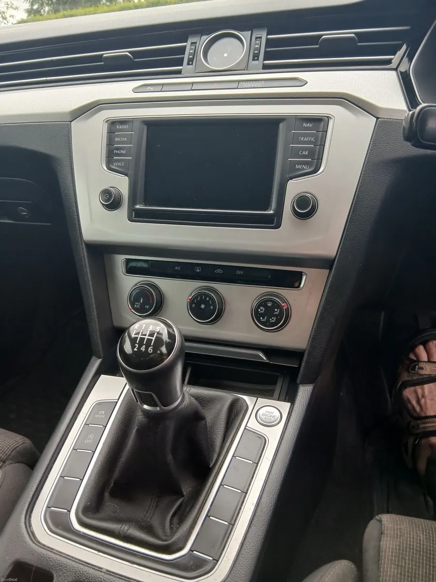 Volkswagen Passat 2015 - Image 4