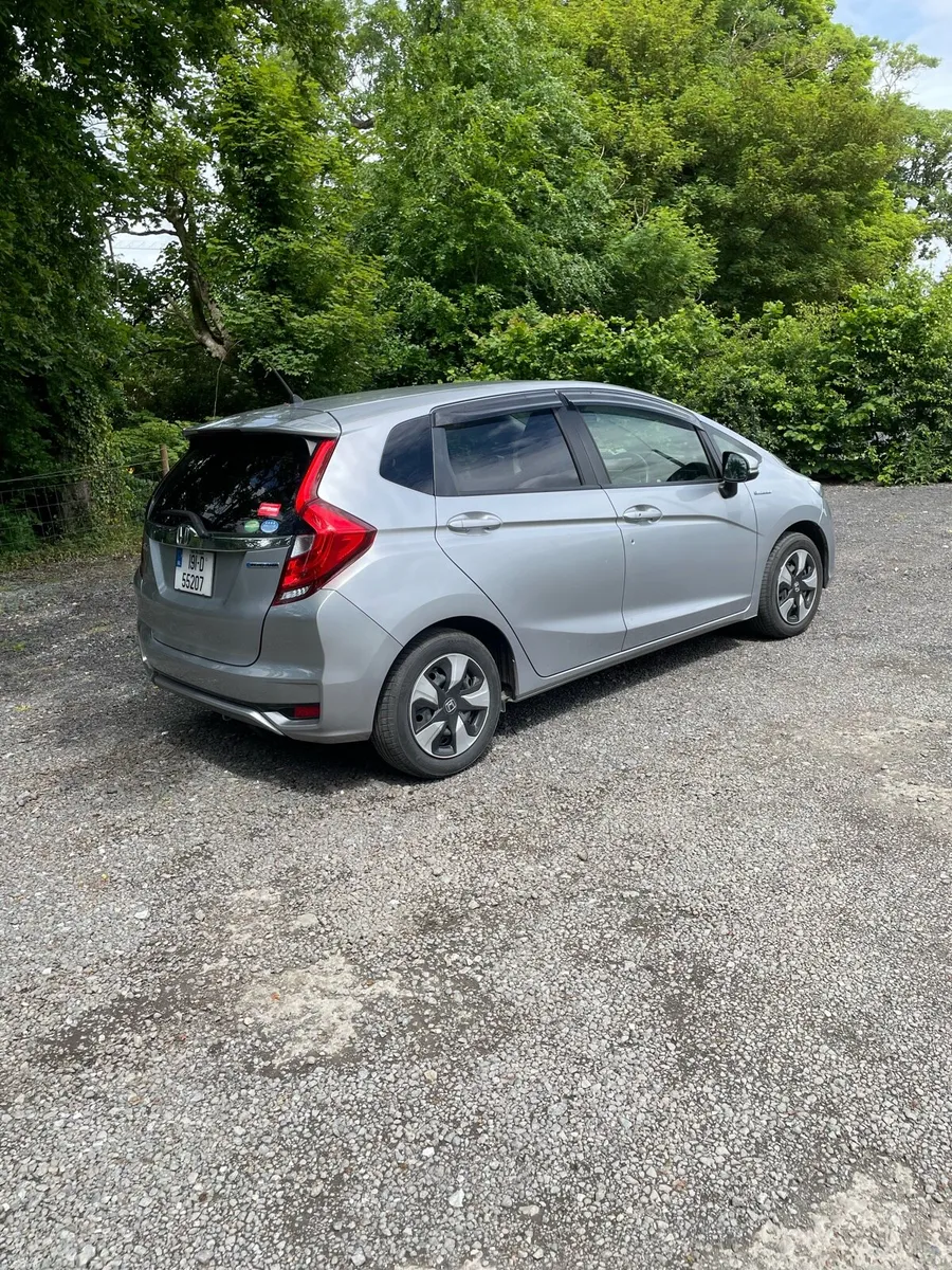 car - Image 2