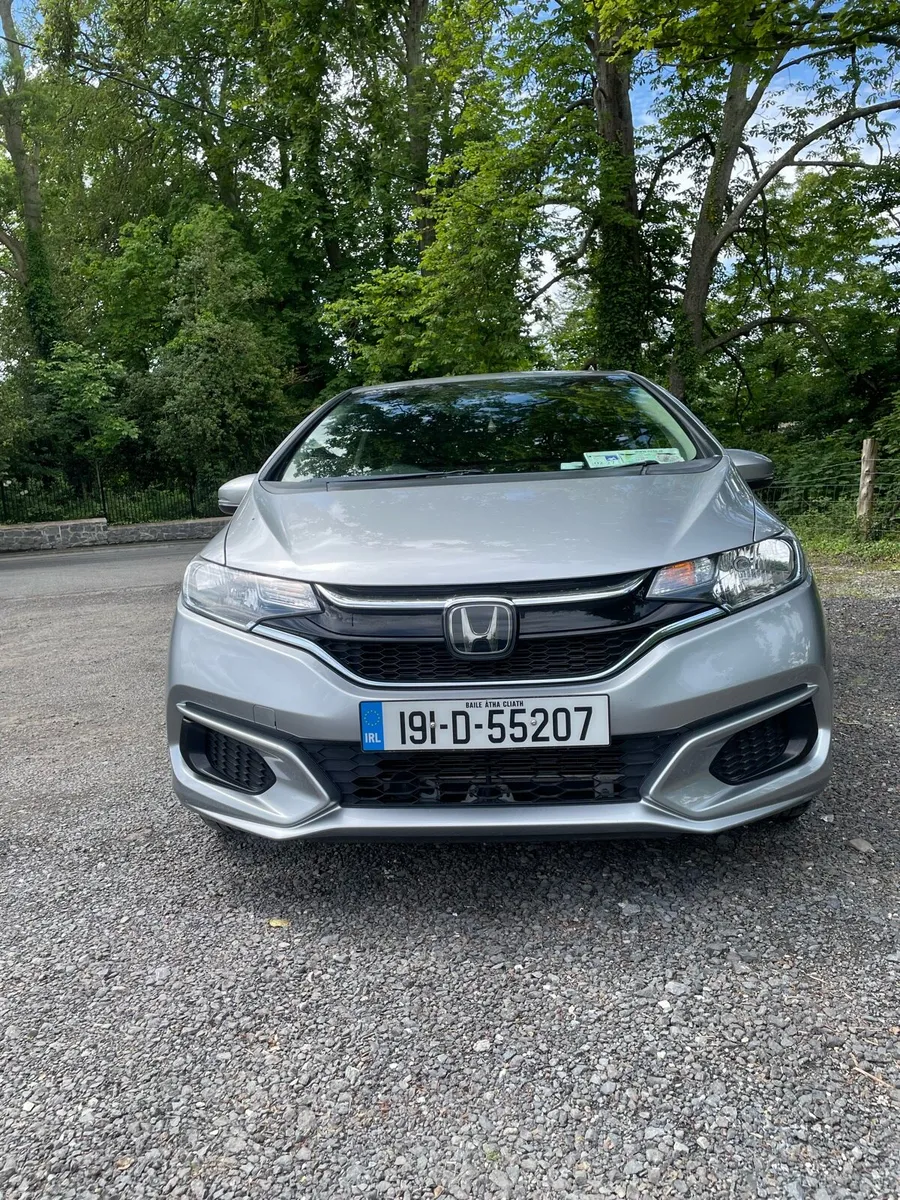 car - Image 3