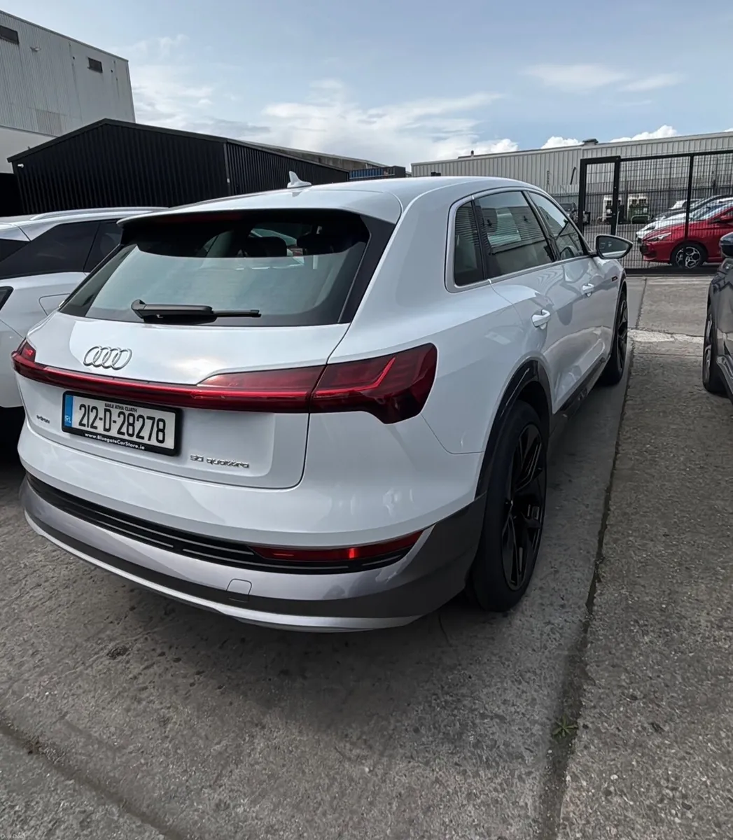 Audi e-tron 2021 - Image 4