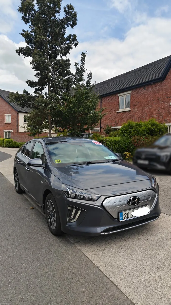 Hyundai Ioniq Electric Premium SE Facelift 38.3 kW - Image 1