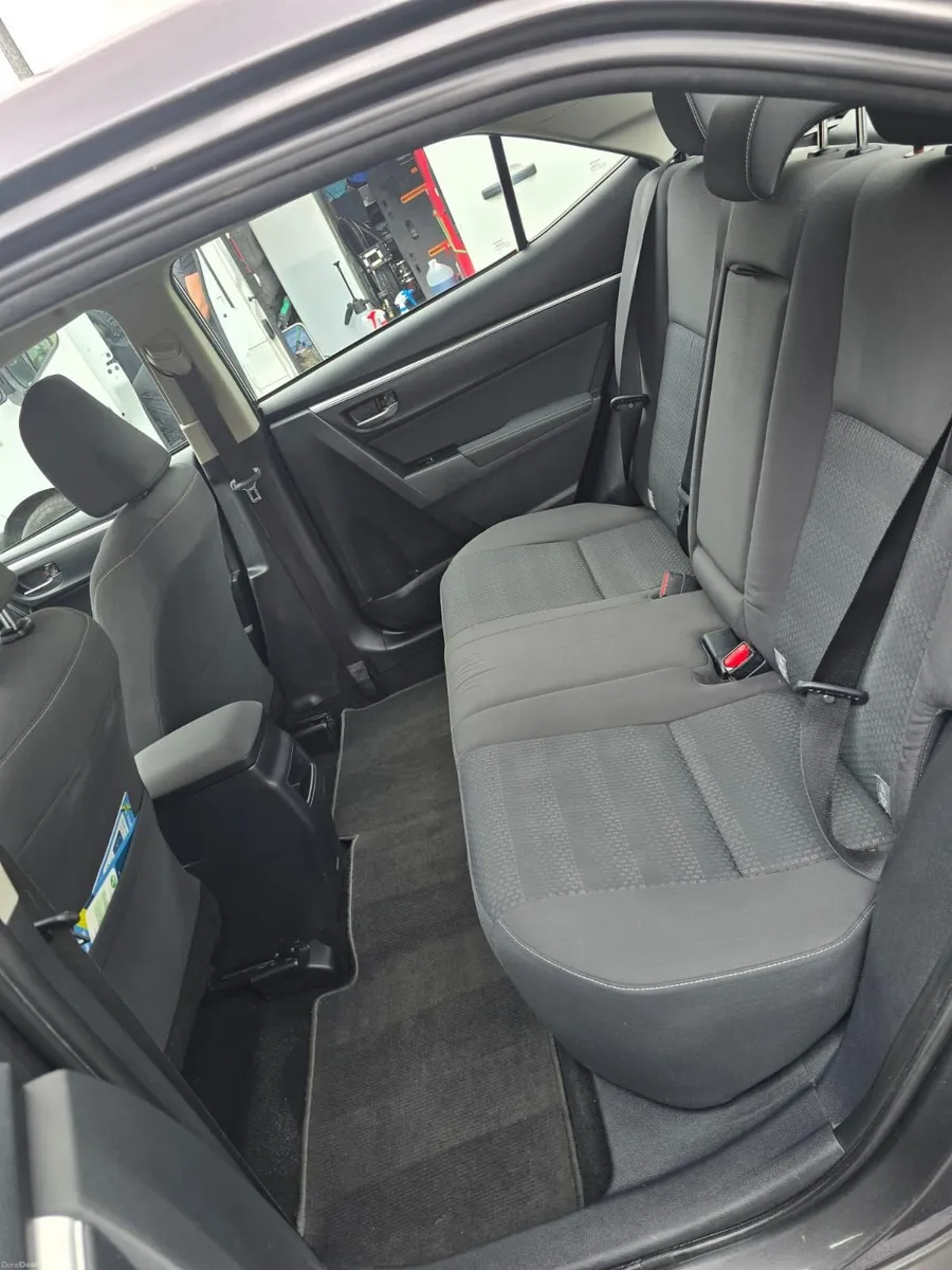Toyota Corolla 2018 - Image 4
