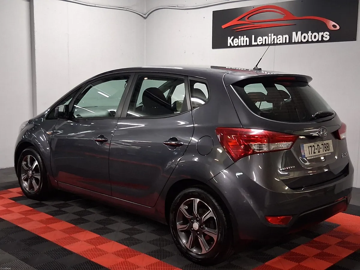 2017 Hyundai ix20 DELUXE ONLY 72KLMS - Image 3