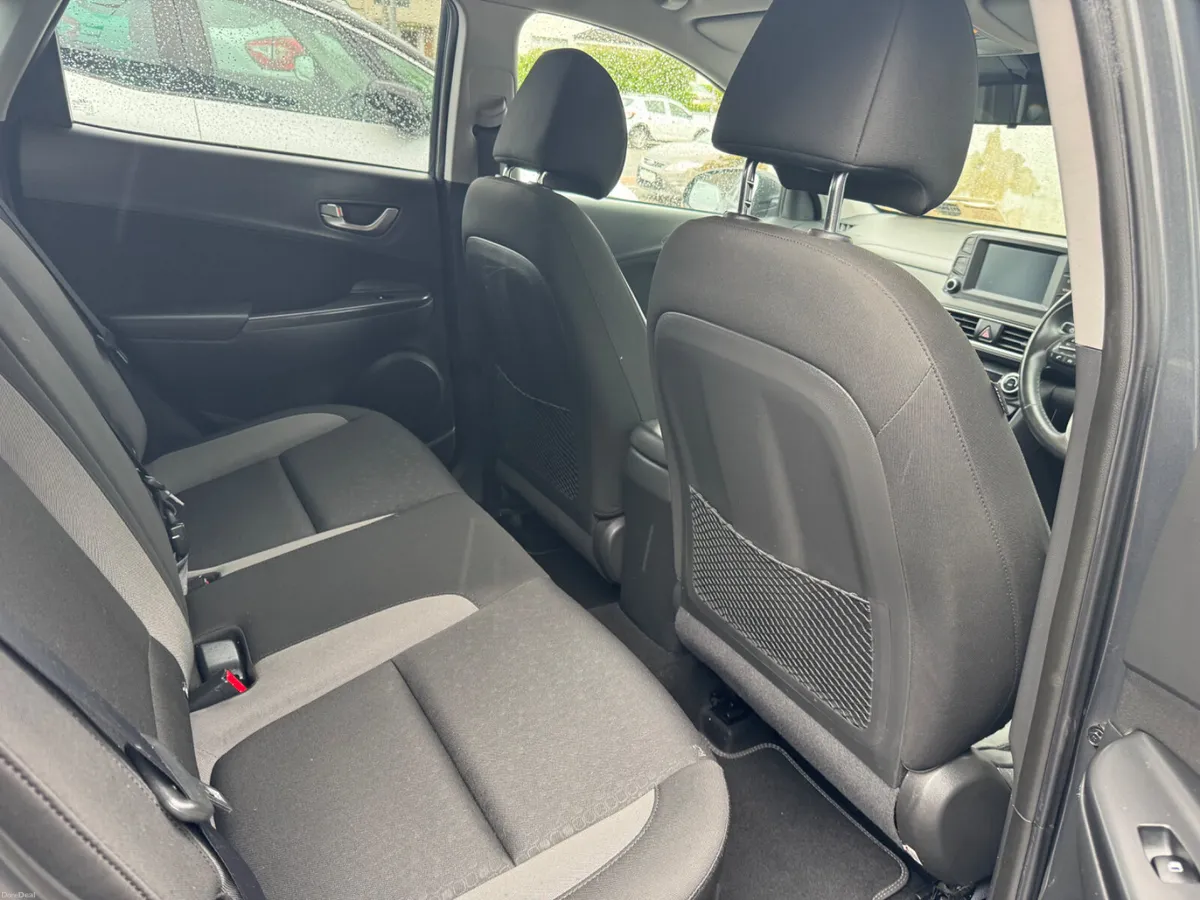 Hyundai Kona Executive - Image 5