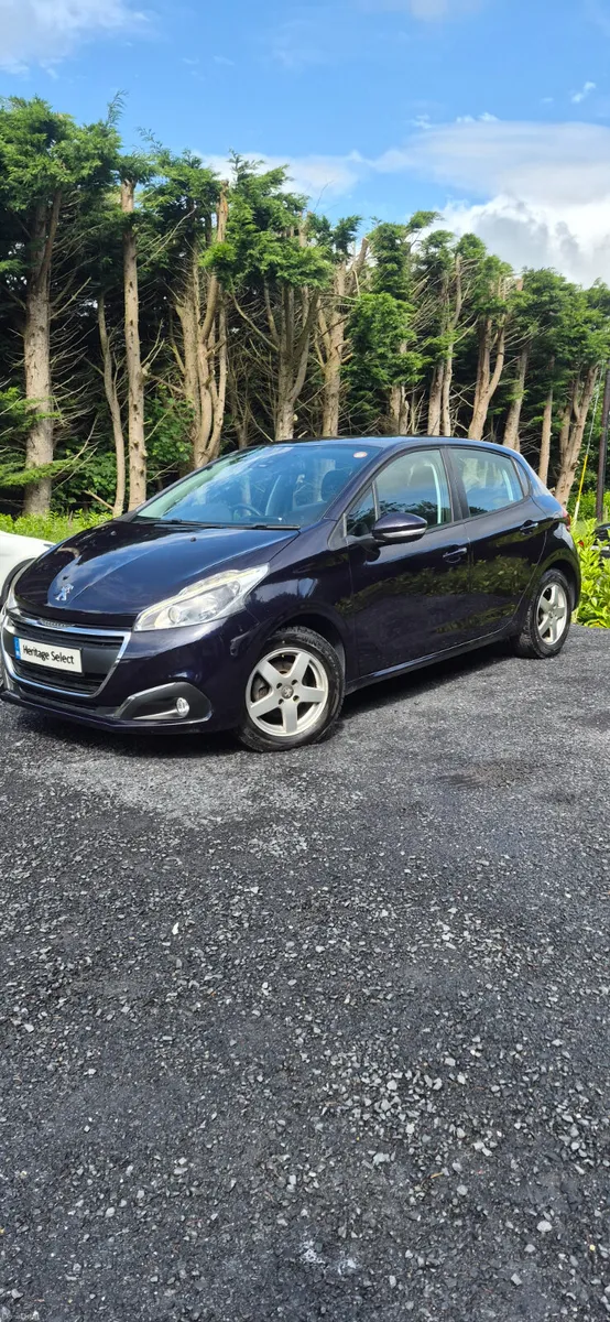 PEUGEOT 208 PURETECH TURBO AUTOMATIC 2017 - Image 4