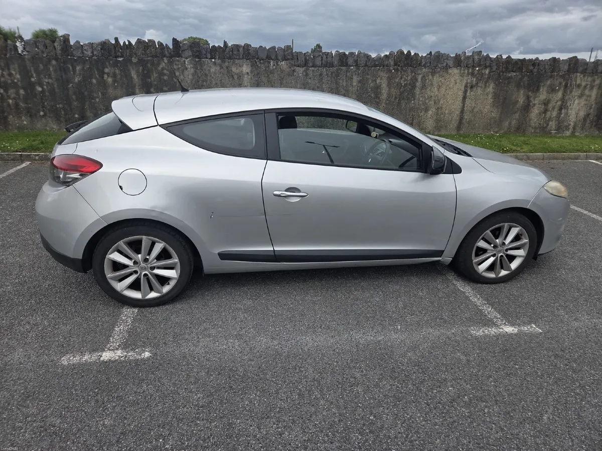 Renault Megane 2009 - Image 1