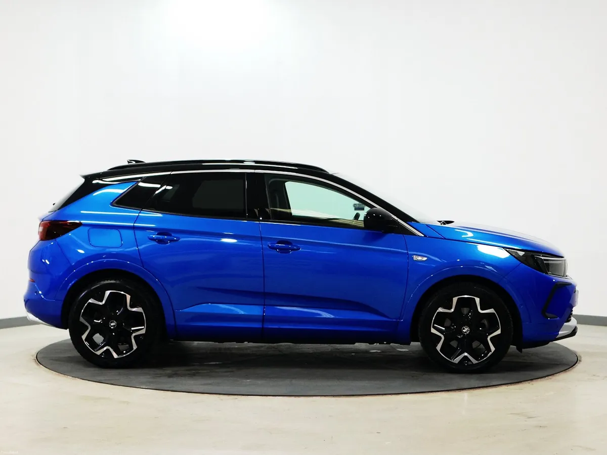 *77* 2022 Vauxhall Grandland X Elite - Image 3