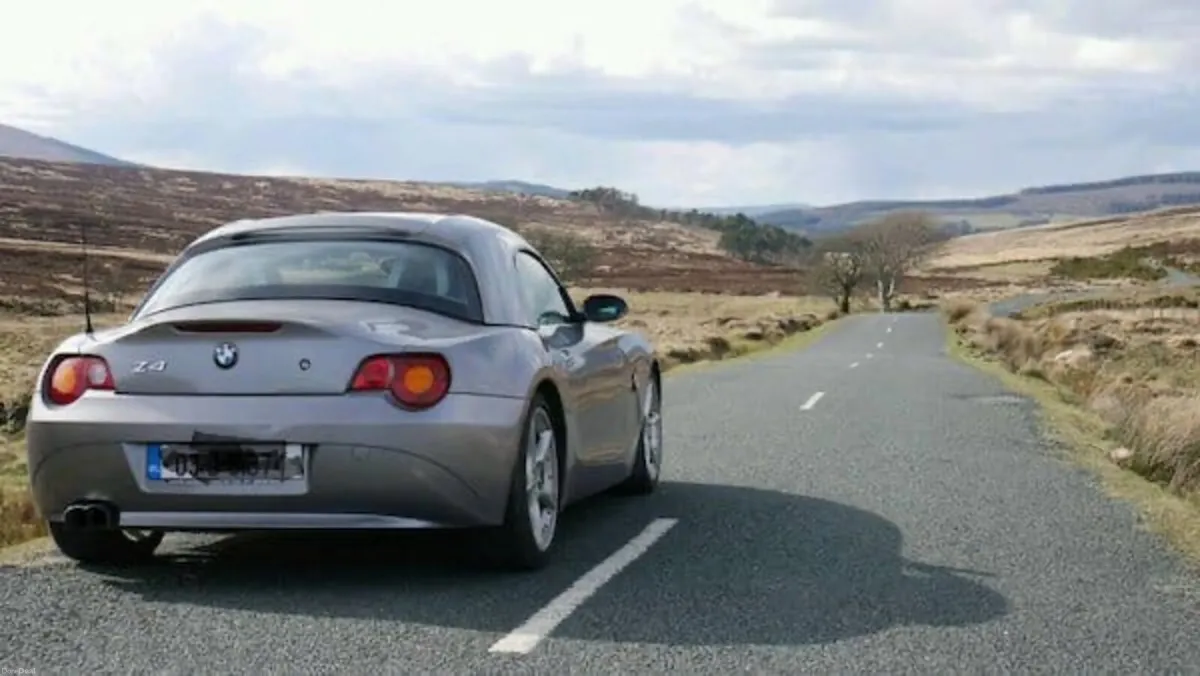 BMW z4 3.0 Hardtop Convertible Coupe - Image 1