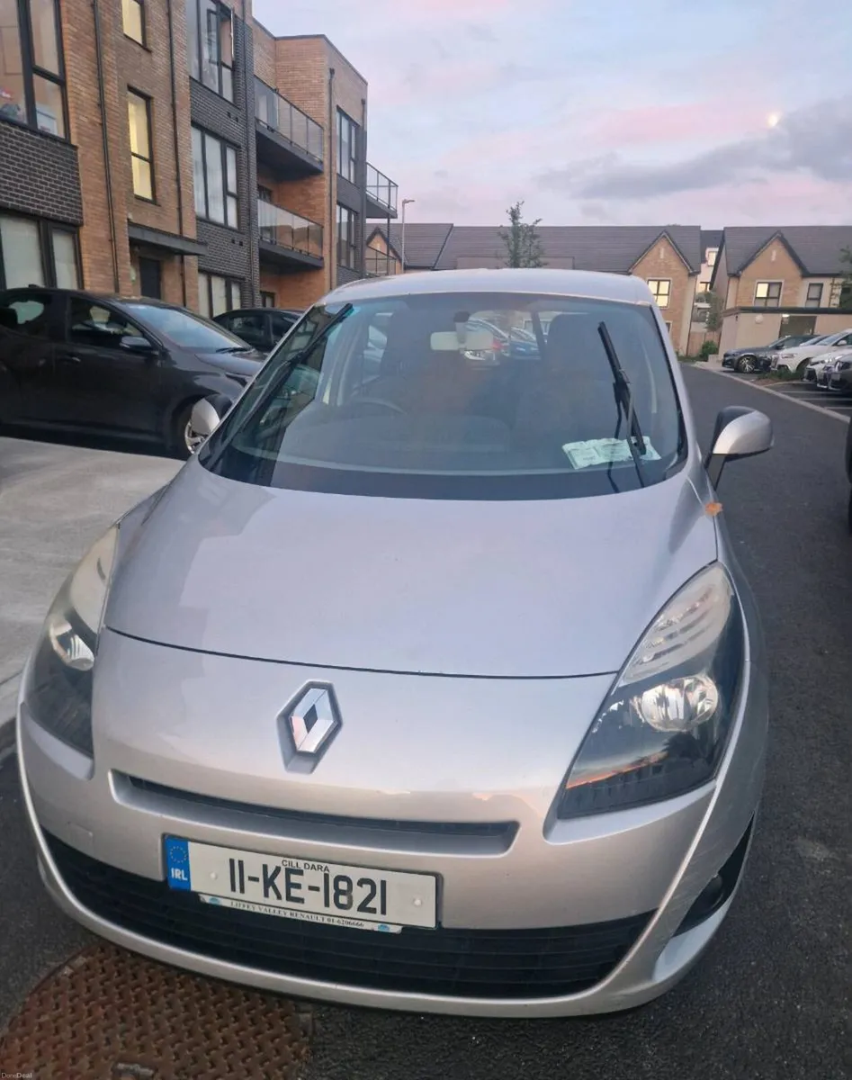2011 Renault grand Scenic nct and tax - Image 2