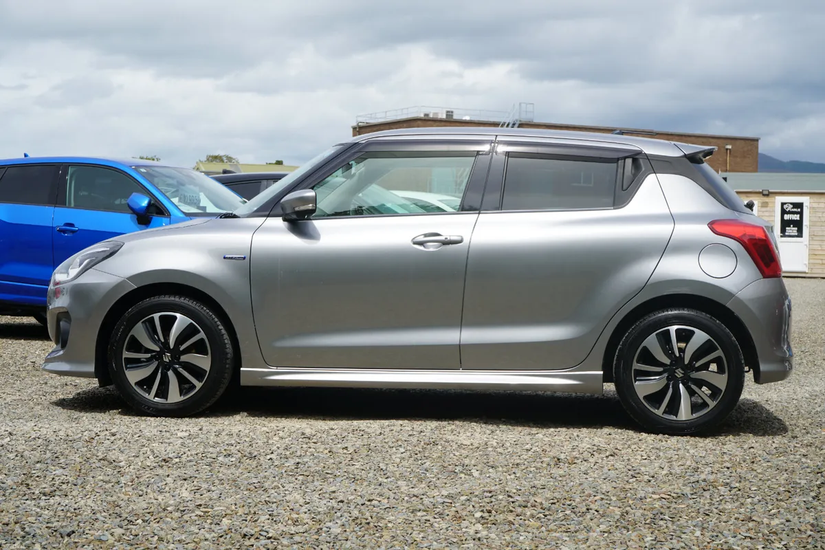 2018 Suzuki Swift Hybrid - Image 6