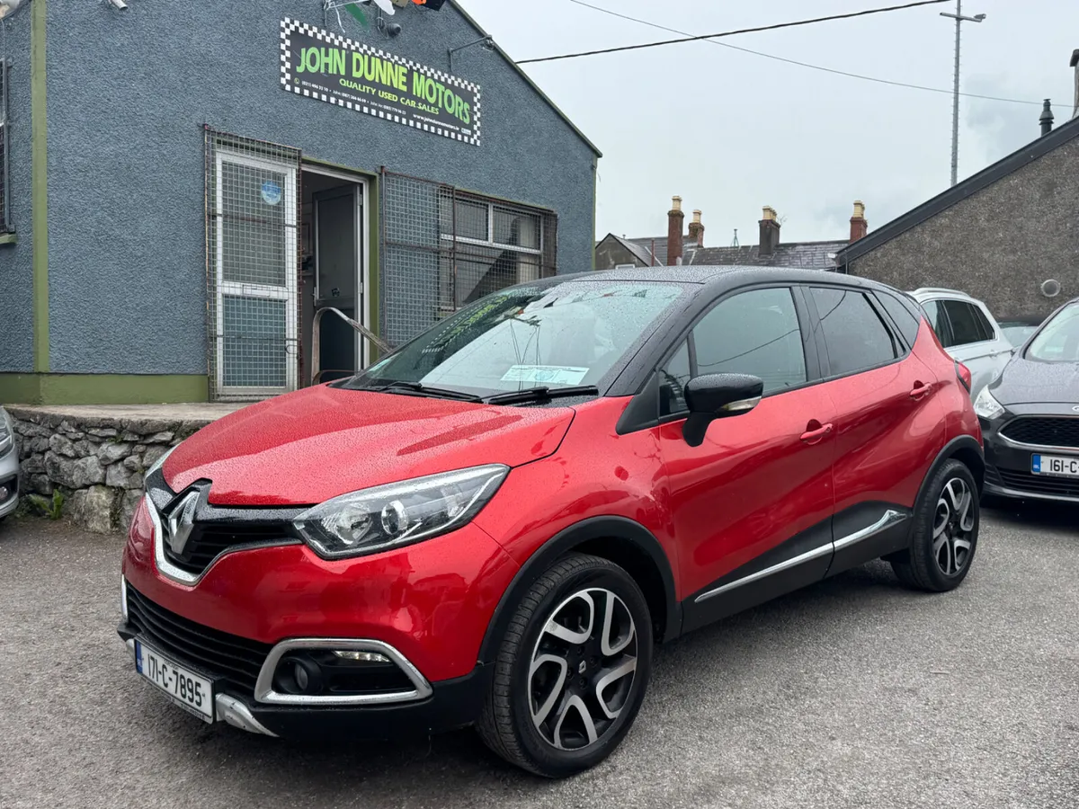 Renault Captur Signature very high spec - Image 4