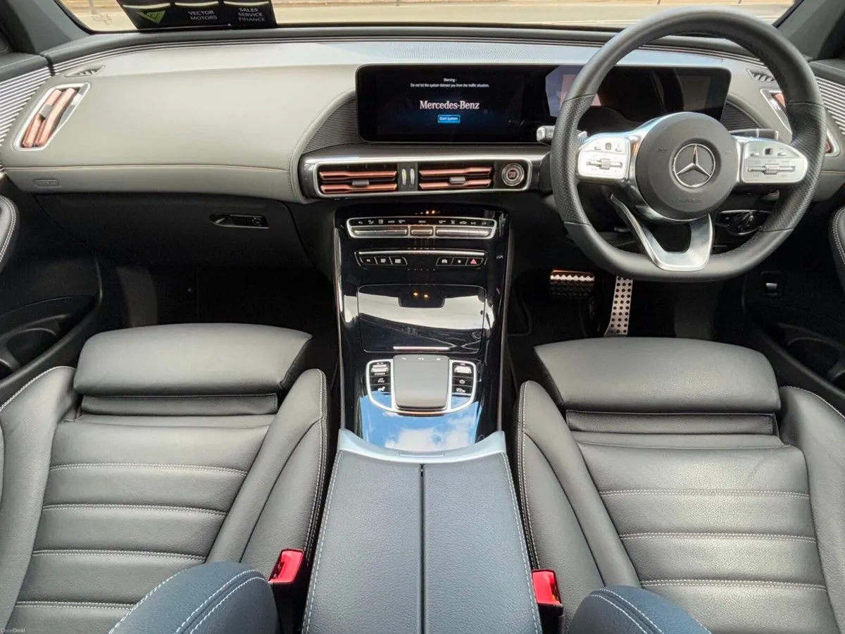 Mercedes-Benz EQC AMG LINE 400 4MATIC - Image 2